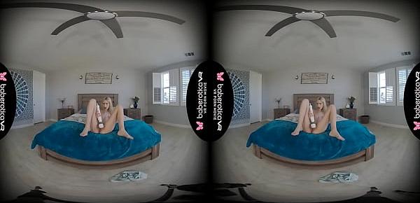  Solo blonde, Chanel Shortcake is masturbating, in VR